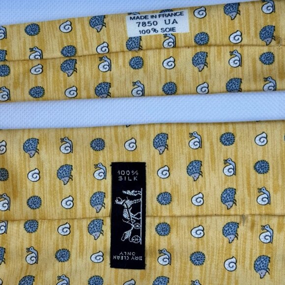 FUN HERMES TIE ~ YELLOW w/ WHIMSICAL PLAYFUL LIGHT BLUE HEDGEHOGS & SNAILS XL - Picture 2 of 5